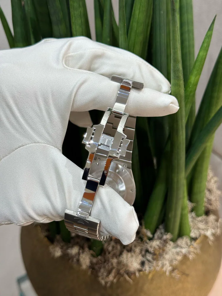 Vacheron Constantin Overseas 47040/B01A-9093